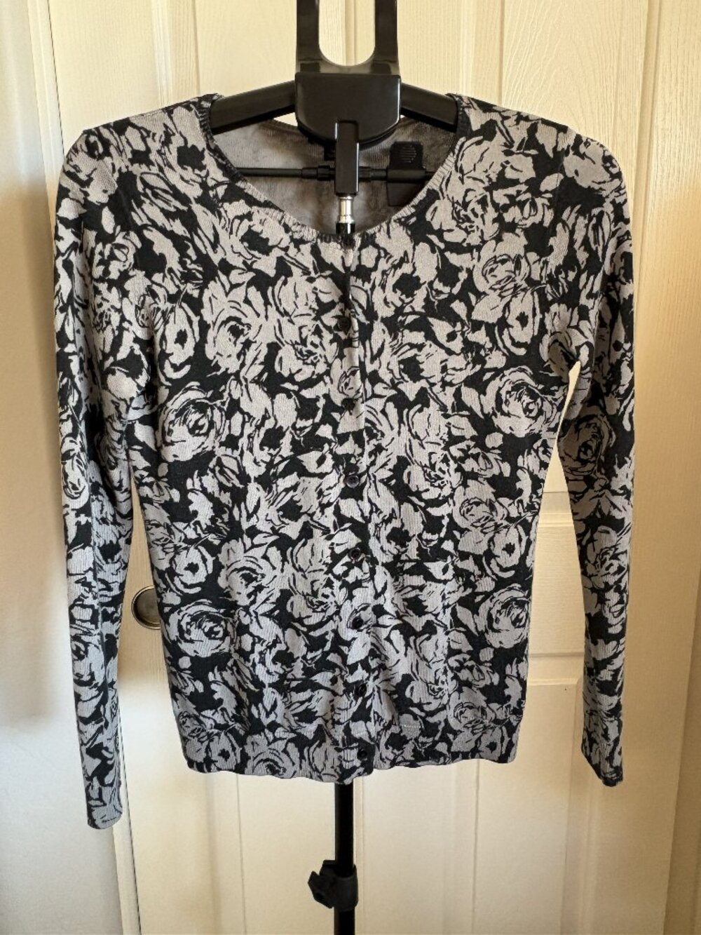 Ann Taylor Black/gray Floral Cardigan